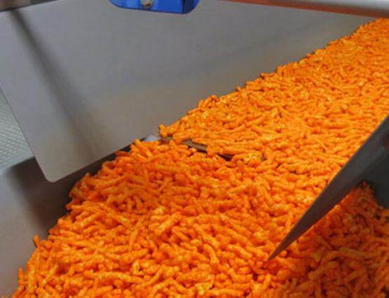 干燥玉米卷采用水平运动输送机输送