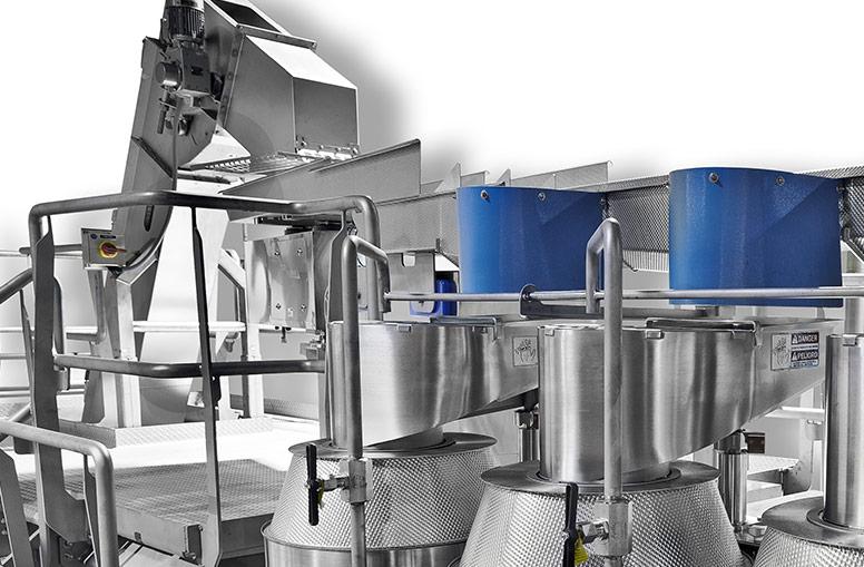 节省空间的马铃薯切片机进料输送机